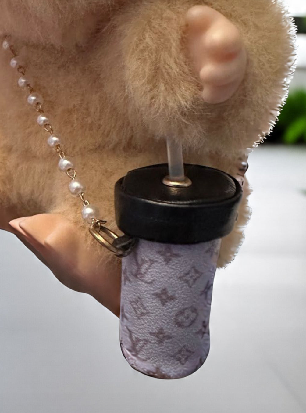 Lou - Boba Sling - White