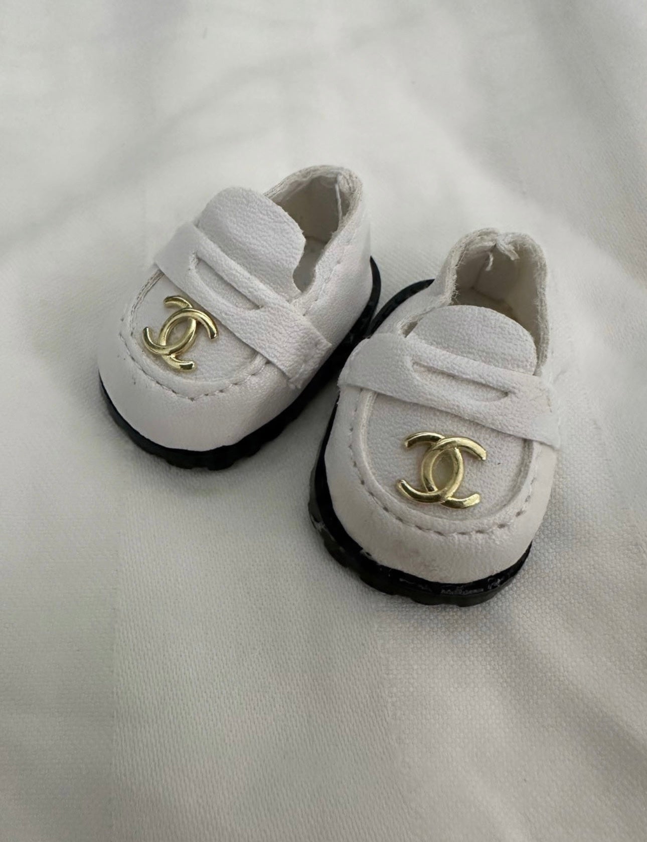 Loafers CC (white or black)